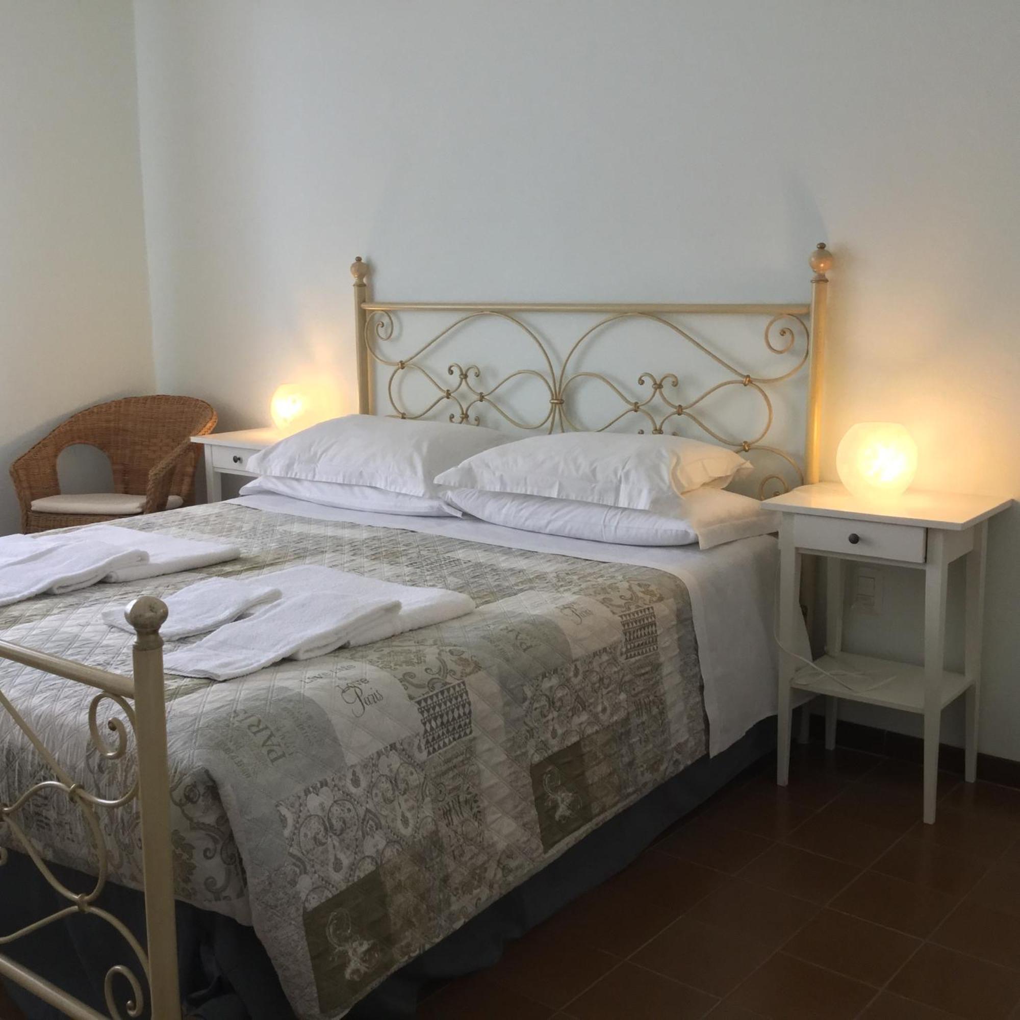 B&B Cherry En Rose Lezzeno Kültér fotó