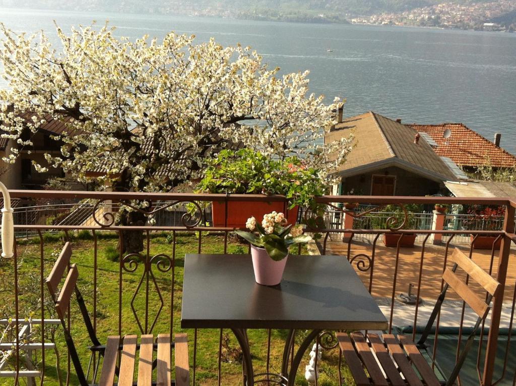B&B Cherry En Rose Lezzeno Kültér fotó